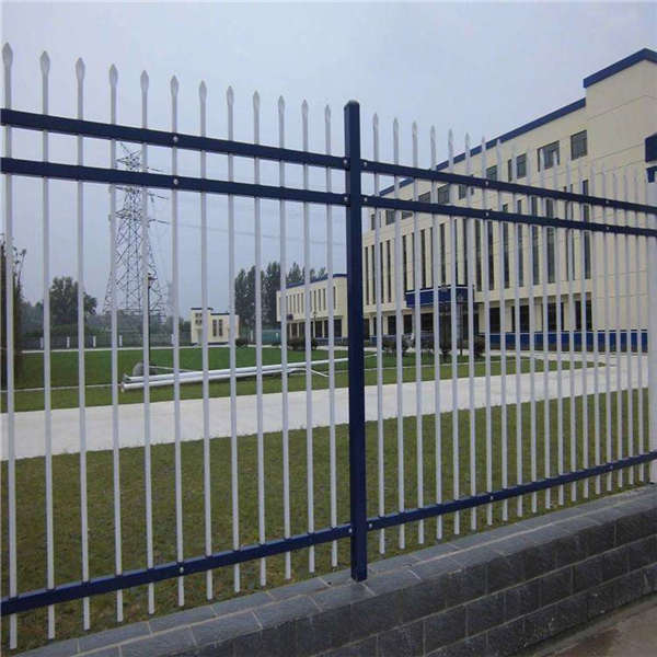 三橫杠帶花護欄 小區園區周邊柵欄 泓宸輝金屬圍欄安全圍欄